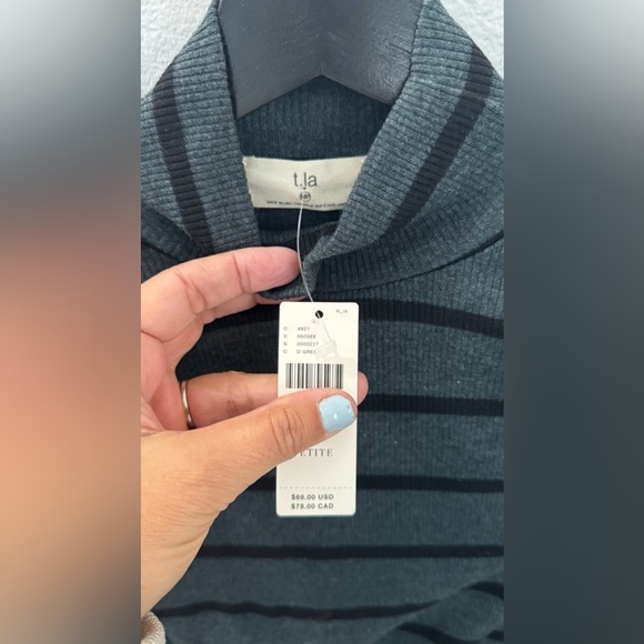 NWT Chic Striped Black and Gray Sweater by Anthropologie 
Size Small - Picture 5 of 5